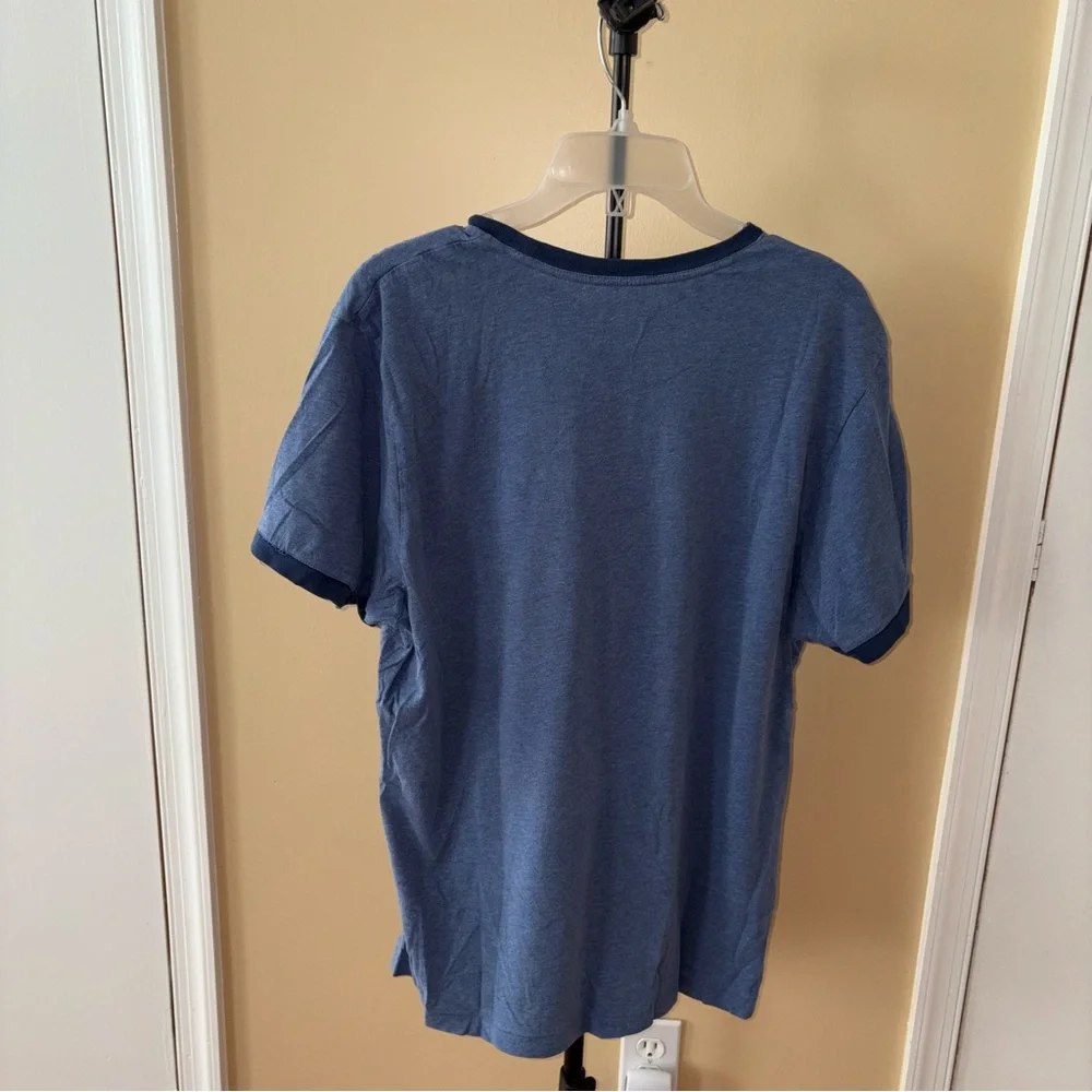 Men’s Banana Republic Blue Tee